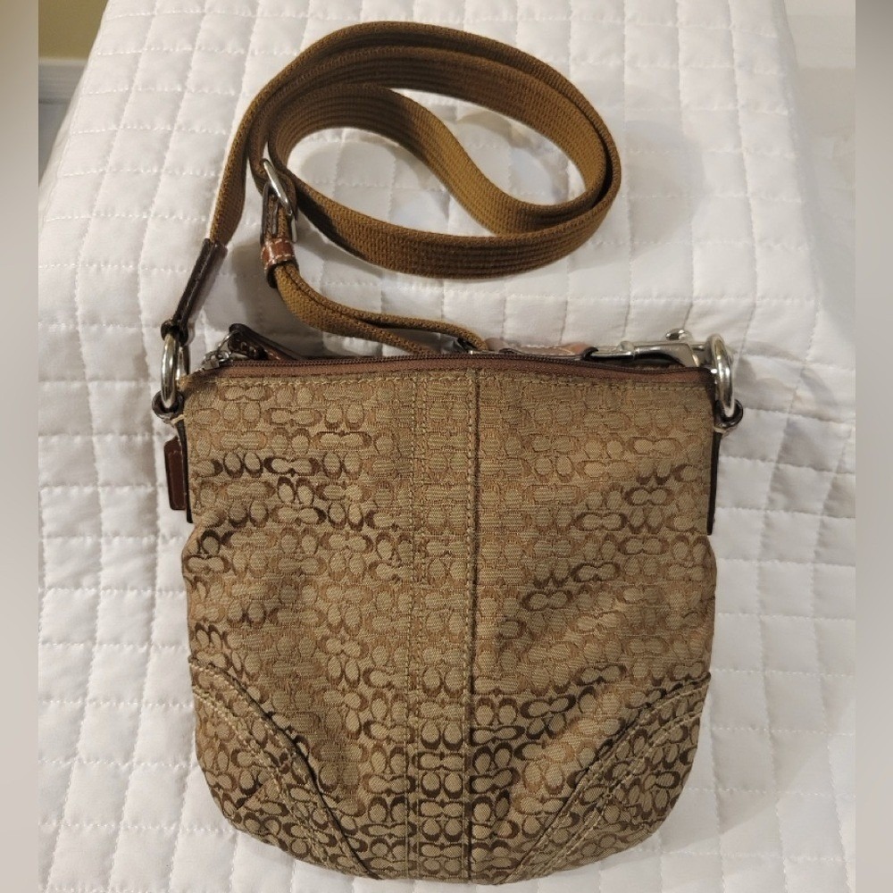 VTG Y2K Coach 44718 Brown Mini C Signature Soho Buckle Swingpack Crossbody Purse - Picture 2 of 16